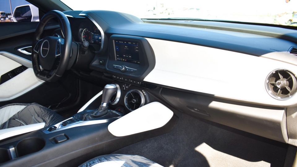 Chevrolet Camaro RS White